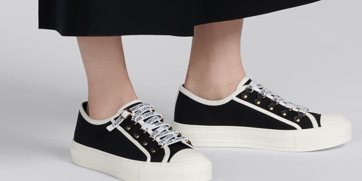 Dior Sneakers Sale hybrid of the LBD all American shirtwaist